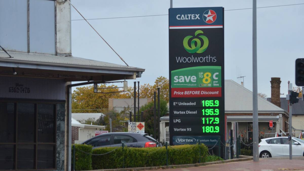 PRICE WATCH: The Caltex petrol station on the corner of William Street and the Mitchell Highway on Tuesday, April 26. Photo: RILEY KRAUSE