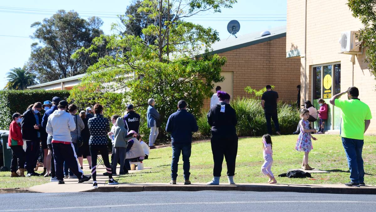 TESTING TIMES: There were long lines of people waiting to be tested in West Dubbo on Friday. Photo: AMY McINTYRE