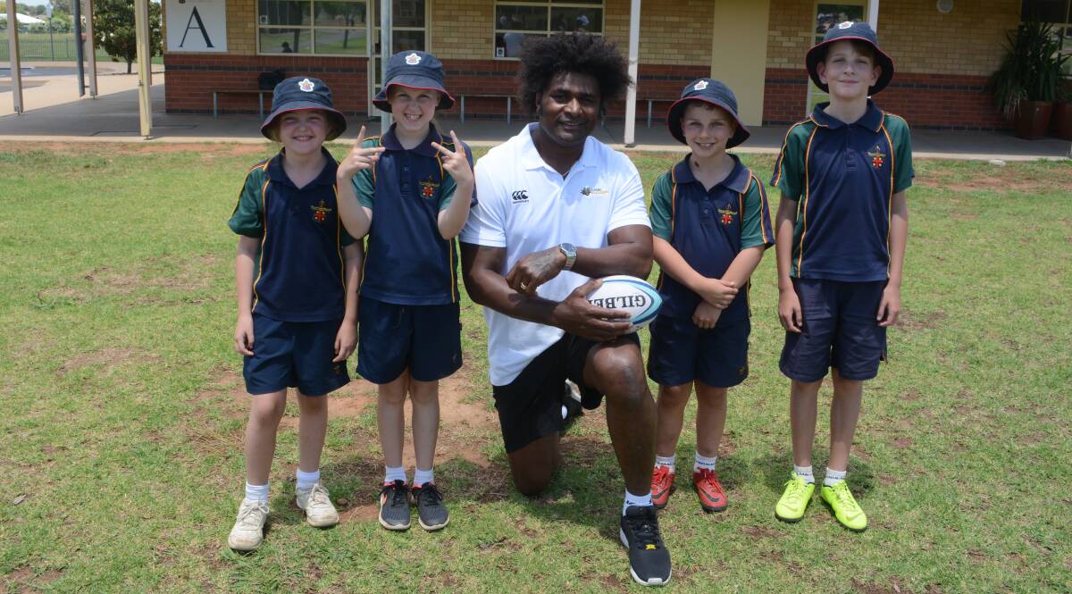 The Classic Wallabies tour stopped in at Dubbo on Thursday. Photo: NICK GUTHRIE