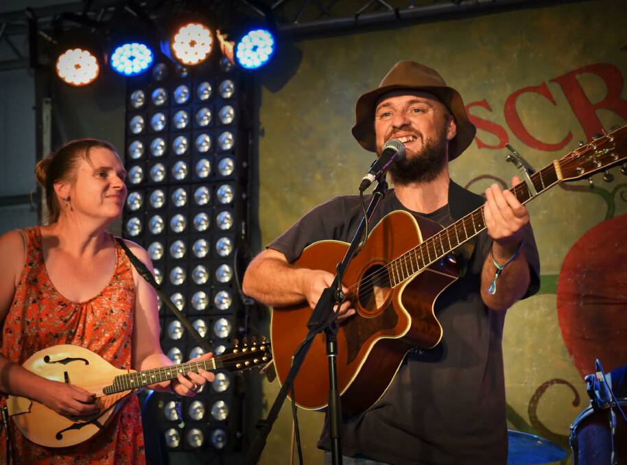 NIGHT MUSIC: Folk musicians Chloë and Jason Roweth will keep the Banjo Paterson Australian Poetry Festival Night Market crowds entertained this Friday. Photo: supplied