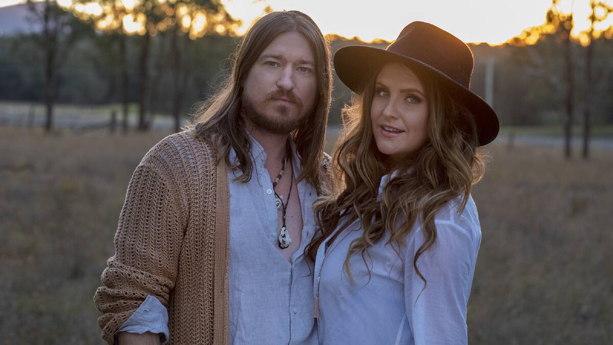 COUNTRY COLLAB: Country artists Adam Eckersley and Brooke McClymont will perform at the Orange City Bowling Club. Photo: supplied.