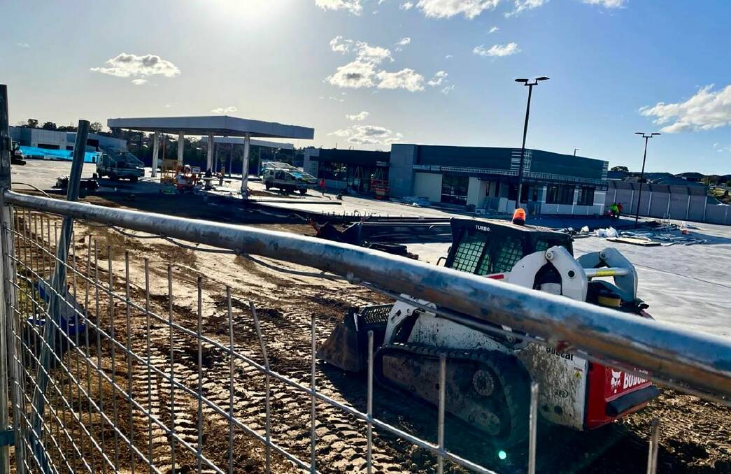 Construction is well under way in Kelso on the Carl's Jr outlet and new service station. Photo: ANYA WHITELAW