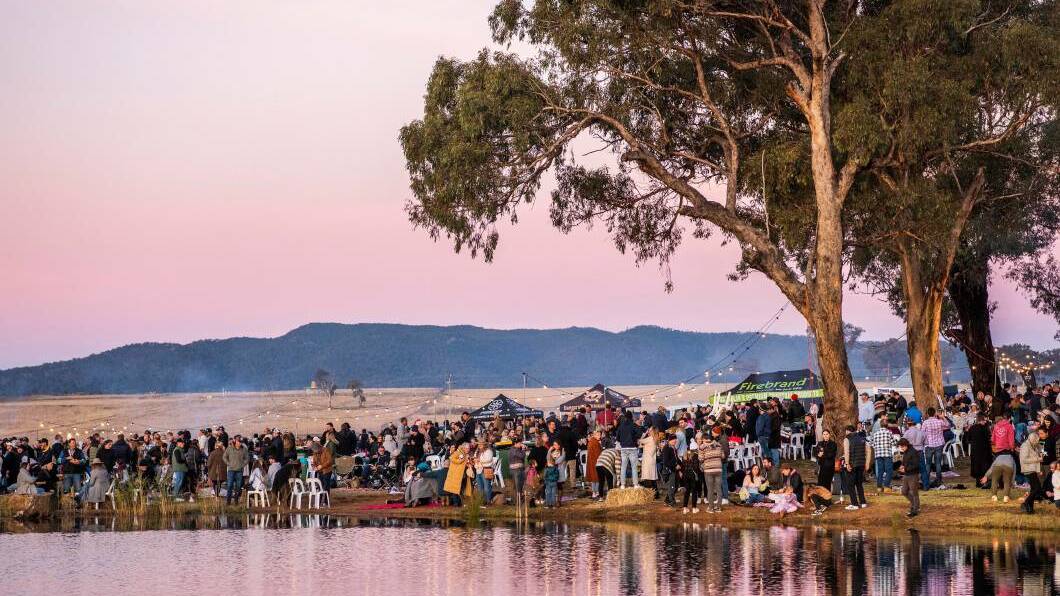 The crowd at the 2021 MudgeeQue event. Picture: Amber Hooper.