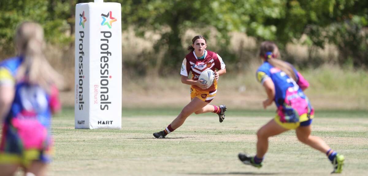 Fullback Molly Hoswell looks to return the ball against Panorama Platypi. Photo: PHIL BLATCH