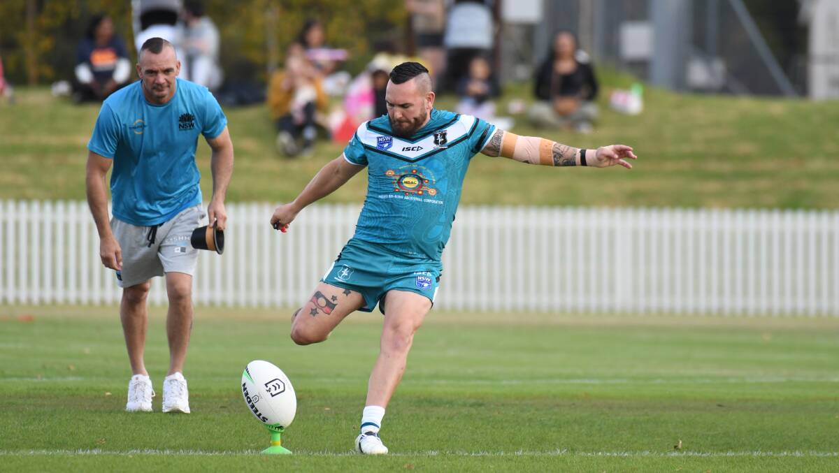 READY TO RIP: Jake Kelly will be kicking off for his Warriors this weekend. Photo: CARLA FREEDMAN 