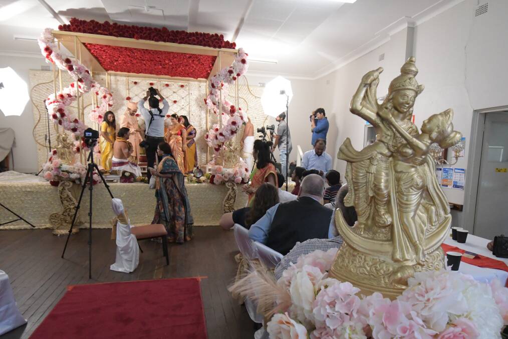 Orange's first traditional Indian Hindu wedding transforms CWA Hall ... Kerala Hindu Nair Wedding Photos