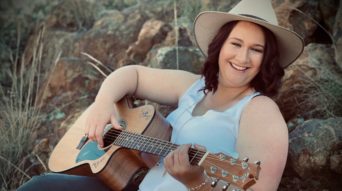 LIVE: Chloe Swannell will perform at Stockman's Ridge winery this weekend. PHOTO: SUPPLIED