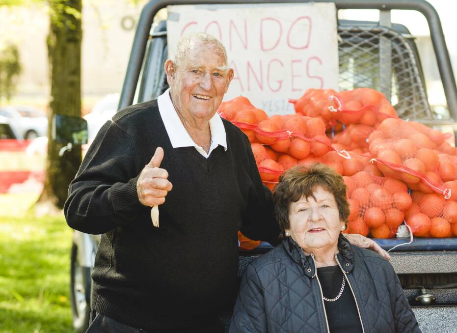 BACK IN SEASON: Bobby and Ruth Crompton from Condo Oranges will be bringing their citrus fruit back to the Farmer's Market this weekend. PHOTO: SUPPLIED 