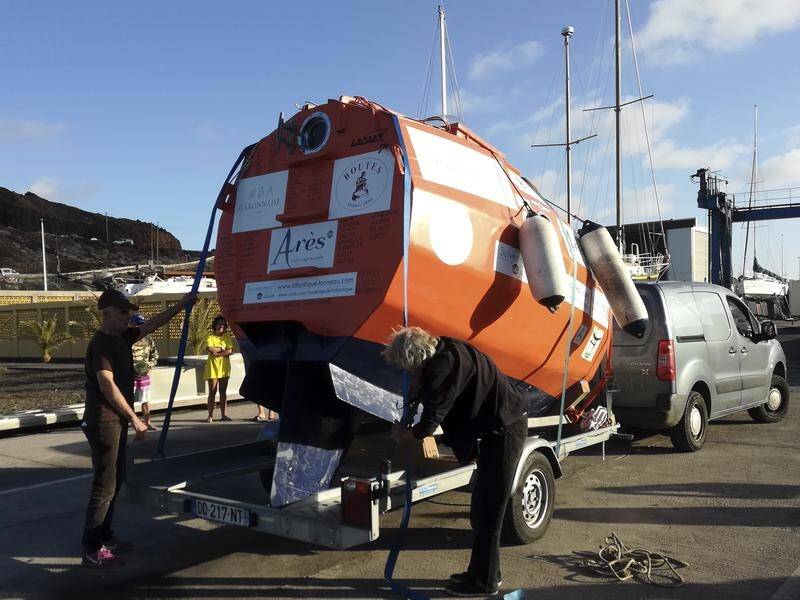 In 2019, Savin floated alone across the Atlantic in a large barrel-shaped capsule.