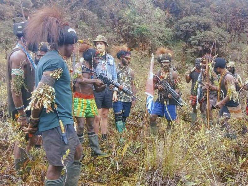 Rebel fighters in Papua's central highlands are holding New Zealand pilot Phillip Mehrtens hostage. (AP PHOTO)