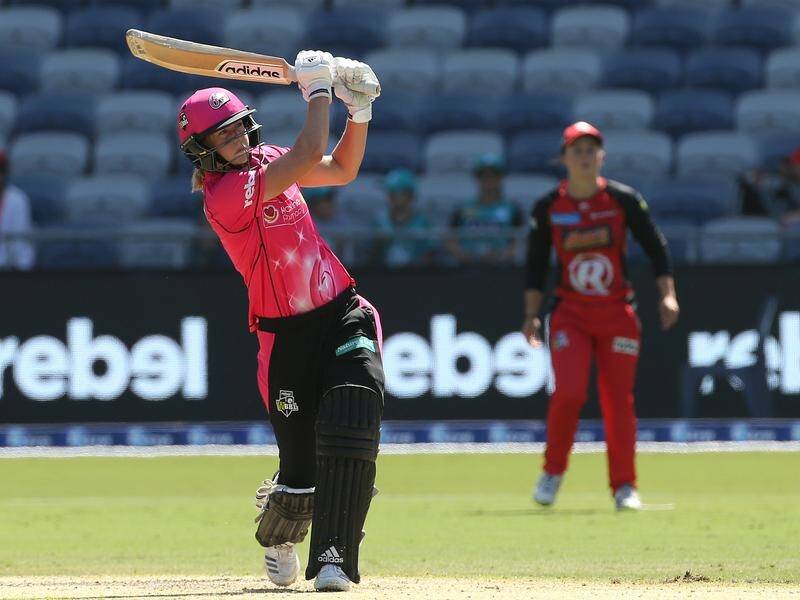 Ellyse Perry continued her record-breaking season in the Women's Big Bash League (WBBL).