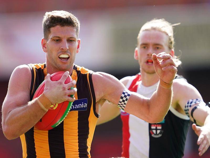 Luke Breust has extended his stay at Hawthorn by another two years.