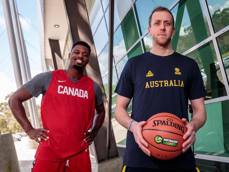 NBA star Joe Ingles (R) feels Australia's Boomers can win a medal at basketball's World Cup in China