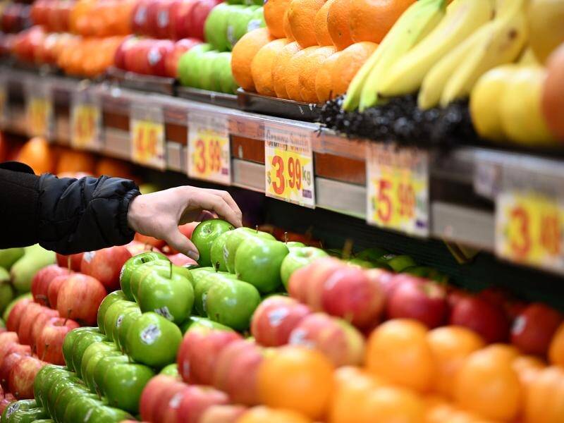 The government says farmers can expect to soon get better deals with Supermarkets for their produce. (Joel Carrett/AAP PHOTOS)
