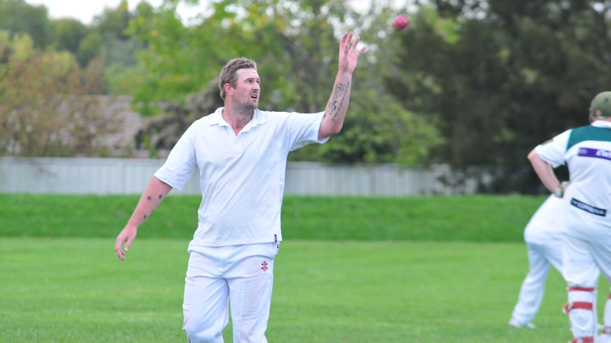 SECOND GRADE: Wanderers' bowler Scott Kennedy in action at Max Stewart. Photo: JUDE KEOGH