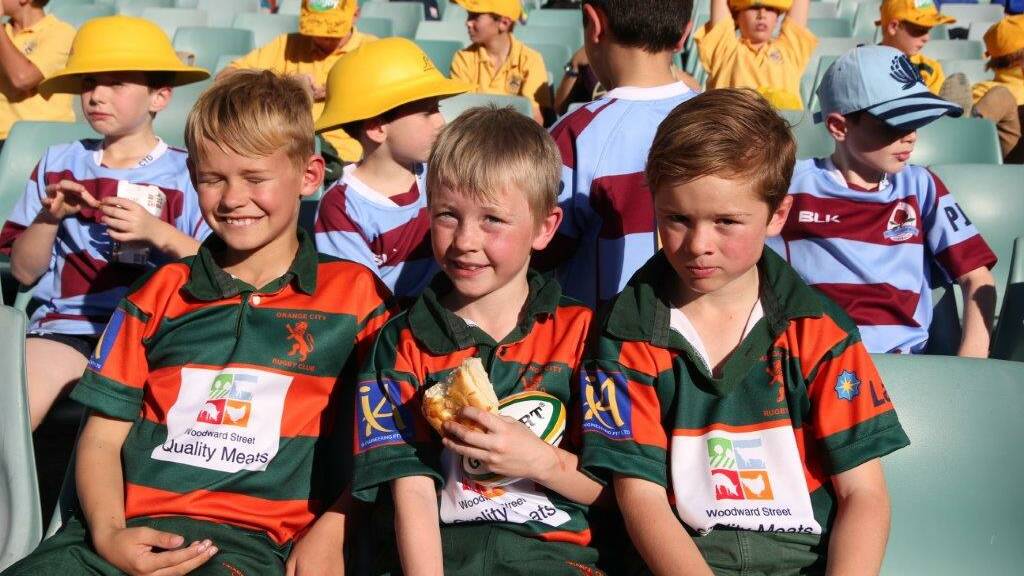 Orange City under 9s were invited to form a guard of honour for the Wallabies
