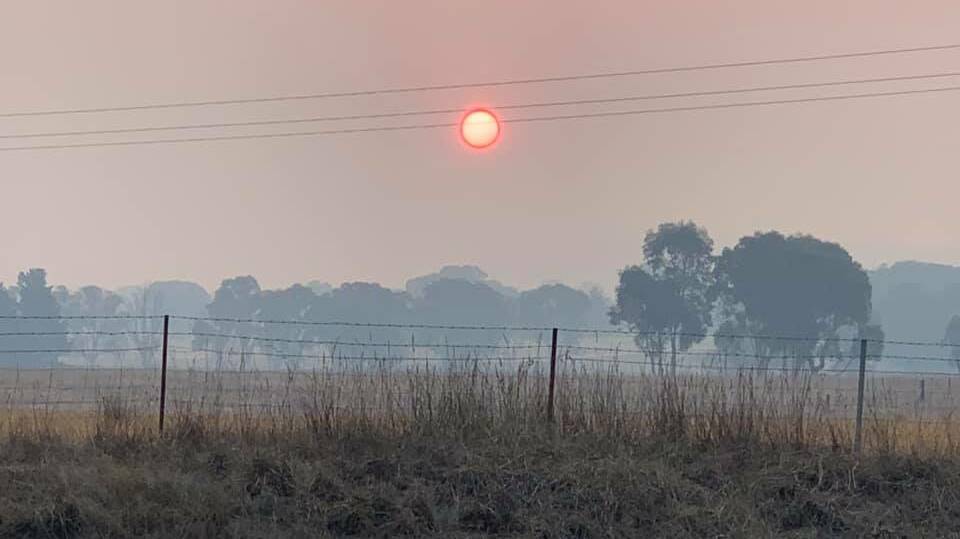 SMOKY HAZE: An air quality alert has been issued due to widespread smoke from bushfires. Photo: AMANDA ROGERS