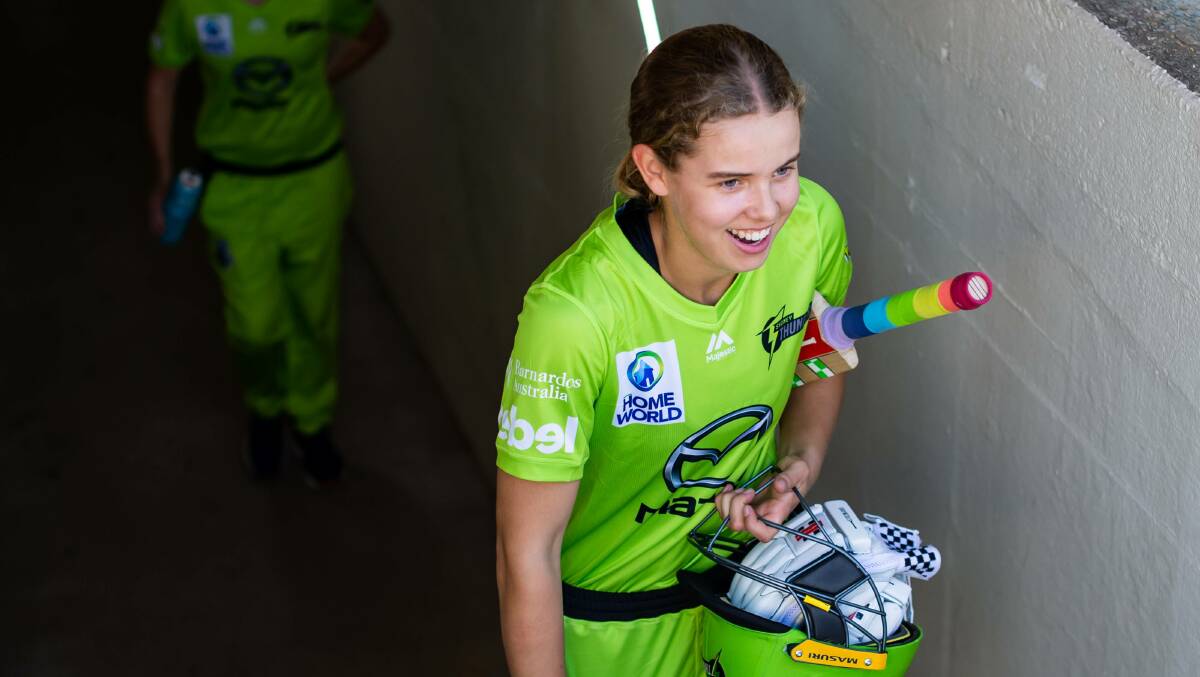 BOOM RECRUIT: Before heading to Sydney Thunder, Phoebe Litchfield is set to enjoy a stint with Kinross in the BOIDC competition. Photo: IAN BIRD/SYDNEY THUNDER