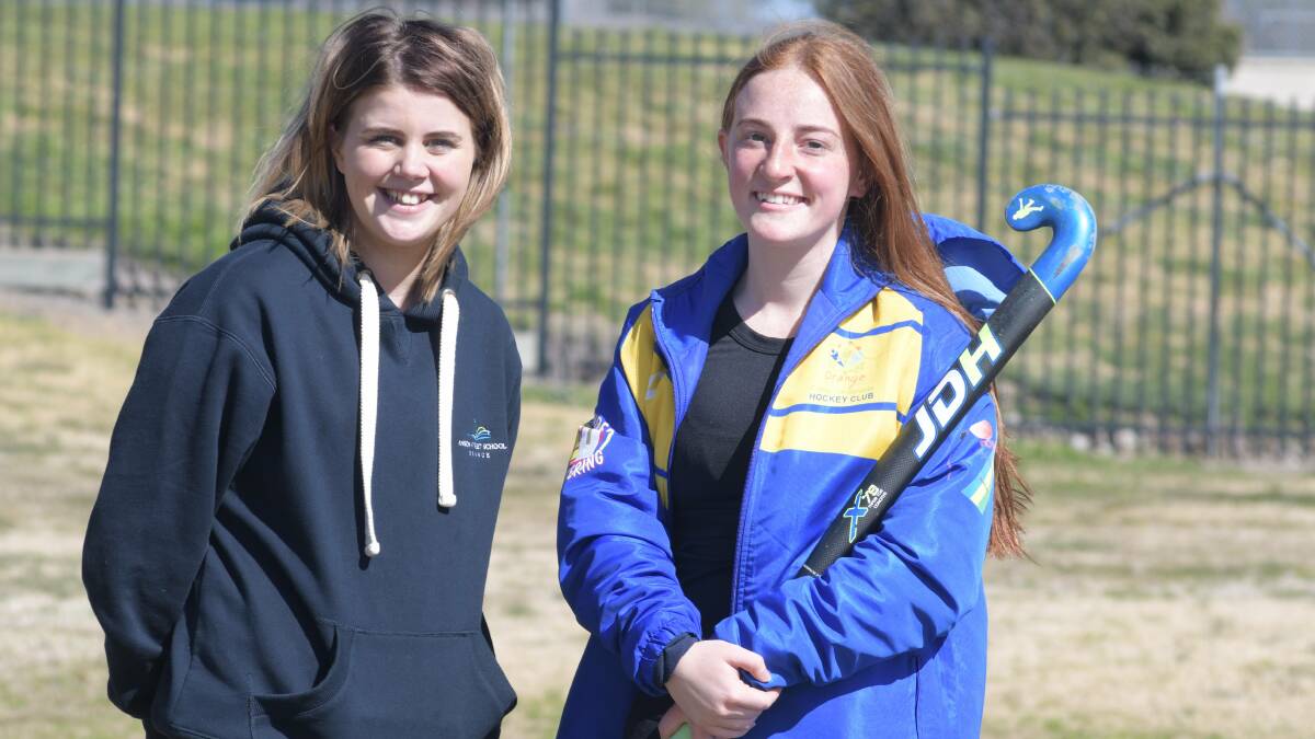COURAGEOUS: Sarah Barrett and Amy Hampton will do everything they can to lead Ex-Services to an upset on Saturday. Photo: JUDE KEOGH.