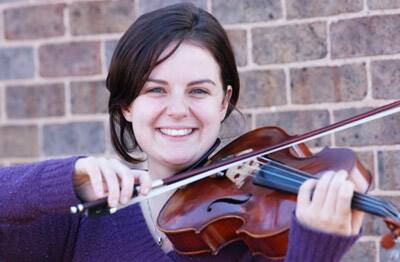 Former Kinross Wolaroi School student Amy Stevens, a talented violist, will return to her old school for her debut solo recital next Sunday.