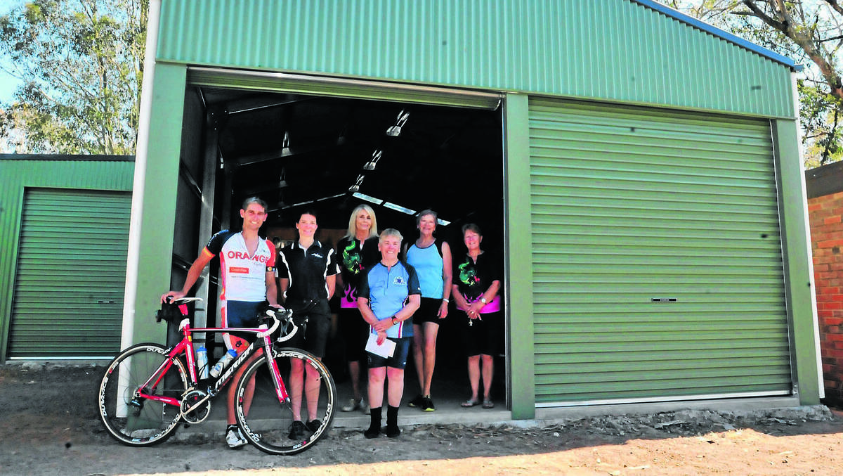 ORANGE: TEAM WORK: Orange Triathlon Club president Steve Martin, Aspire program manager Tina Weller and Dragons Abreast members Mary Sheldon, Pearl Butcher, Ros Kemp and Gail Wright are excited about their new edition at Lake Canobolas. Photo: JUDE KEOGH 0118lakeshed1
