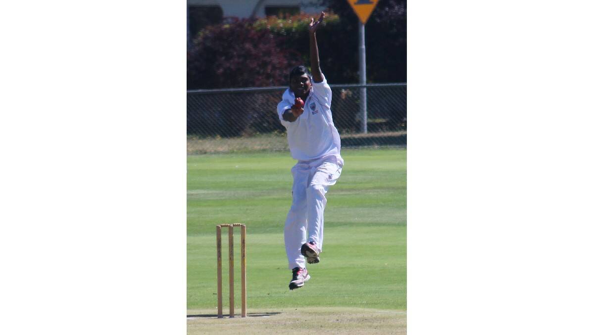 Illawarra's Gyan Wijekulsuriya bowling against Mitchell at Riawena Oval on Tuesday. Photo: MELISE COLEMAN