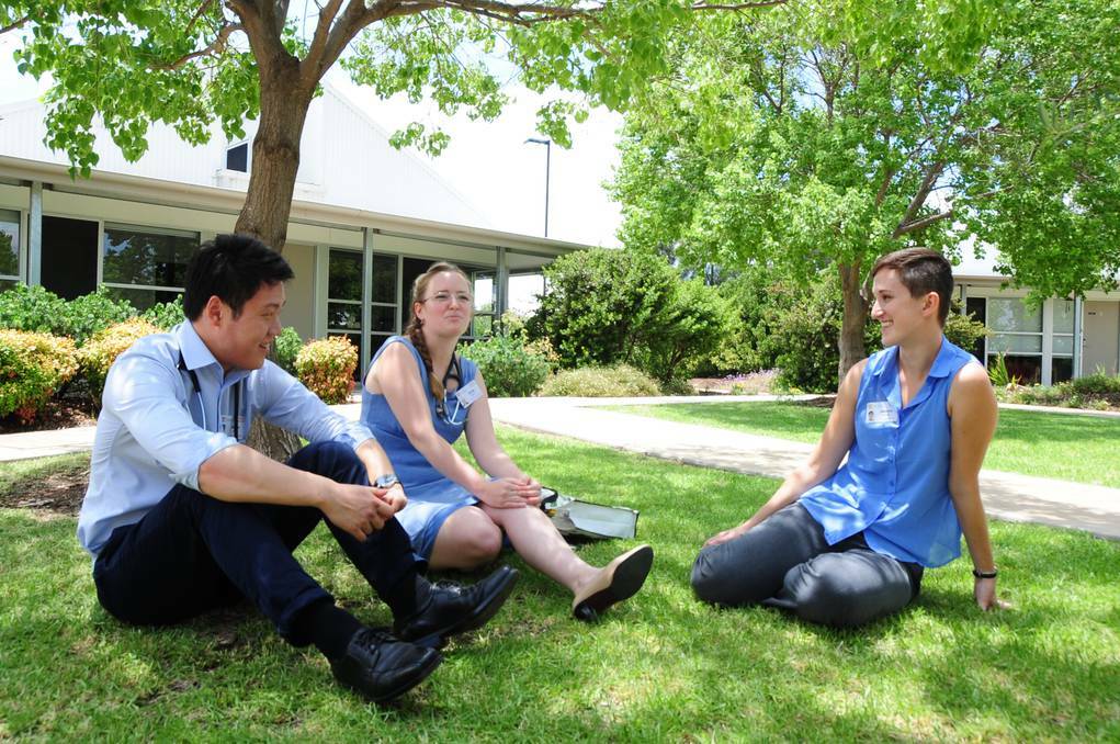 DUBBO: James Shin, 24, Emily Jehne, 27, and Jessica Norman, 27, began their year in Dubbo at the hospital this week. Photo: BELINDA SOOLE