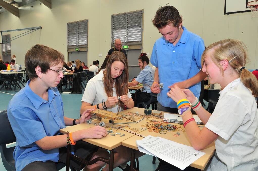 Lachlan Campbell, Tarasa Bell, Blake Brouff, Jessica cameron from Molong Central. project- Mission to Mars challenge Photo Jude Keogh