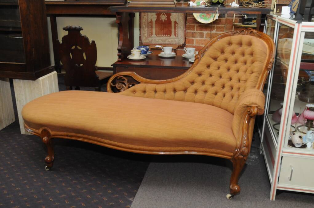 Second Chance Collectables Walnut chaise lounge C1870's
