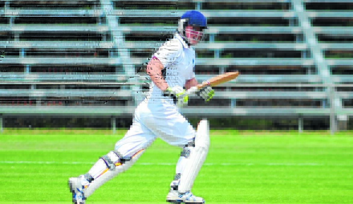 ON THE RUN: Kinross captain Tom Bristow will try to steer his side to a first grade win today.  Photo: STEVE GOSCH                         1124sgcrick5